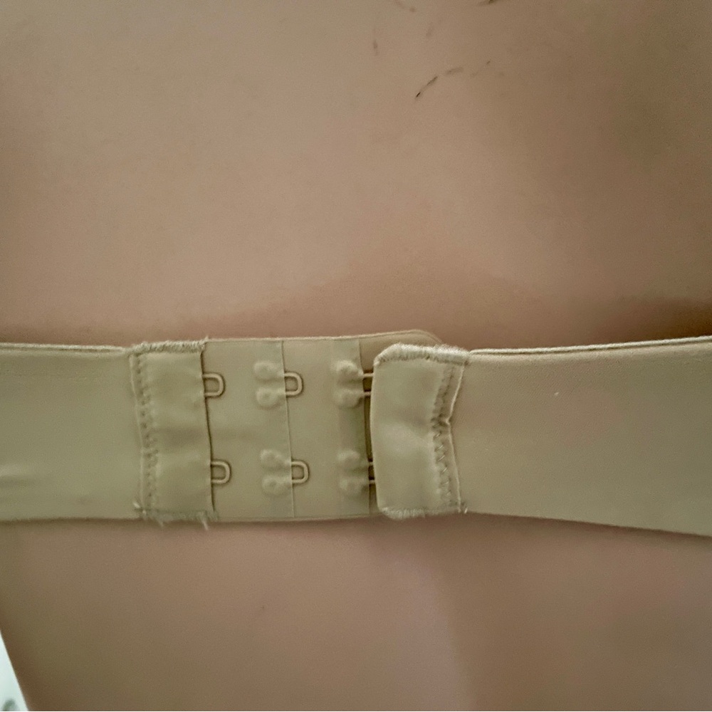 SKIMS Fits Everybody STRAPLESS BRA in CLAY NWOT Size 34C - Picture 9 of 9